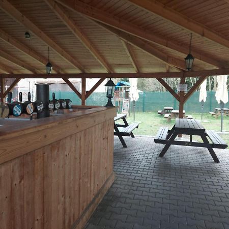 Pivovar Maly Janek - Restaurace, Penzion A Stany Jinetz Exterior foto